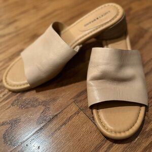 Lucky Brand Cream/Tan Slide Sandals